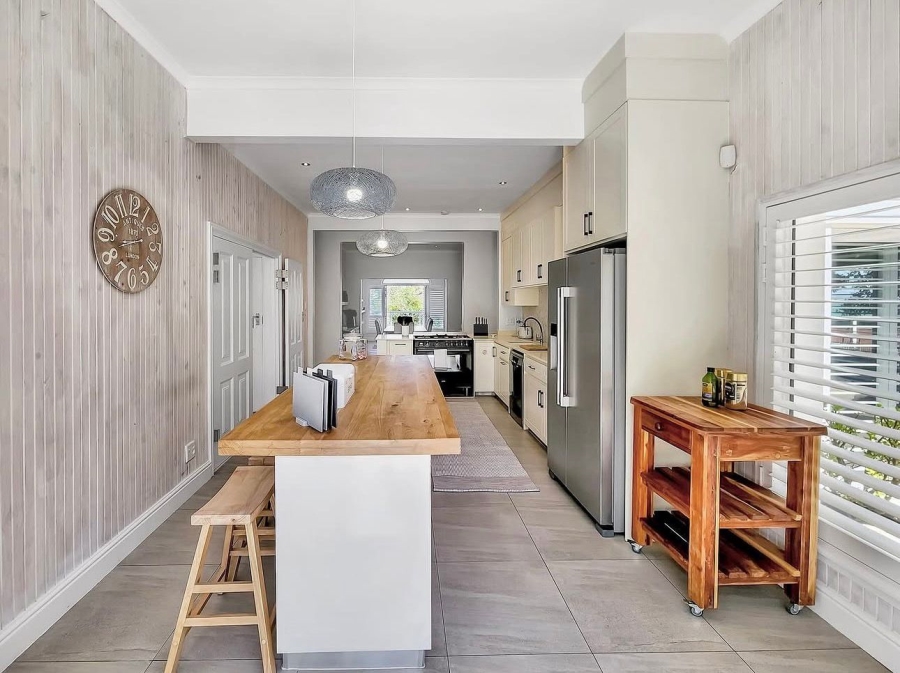 5 Bedroom Property for Sale in Camps Bay Western Cape
